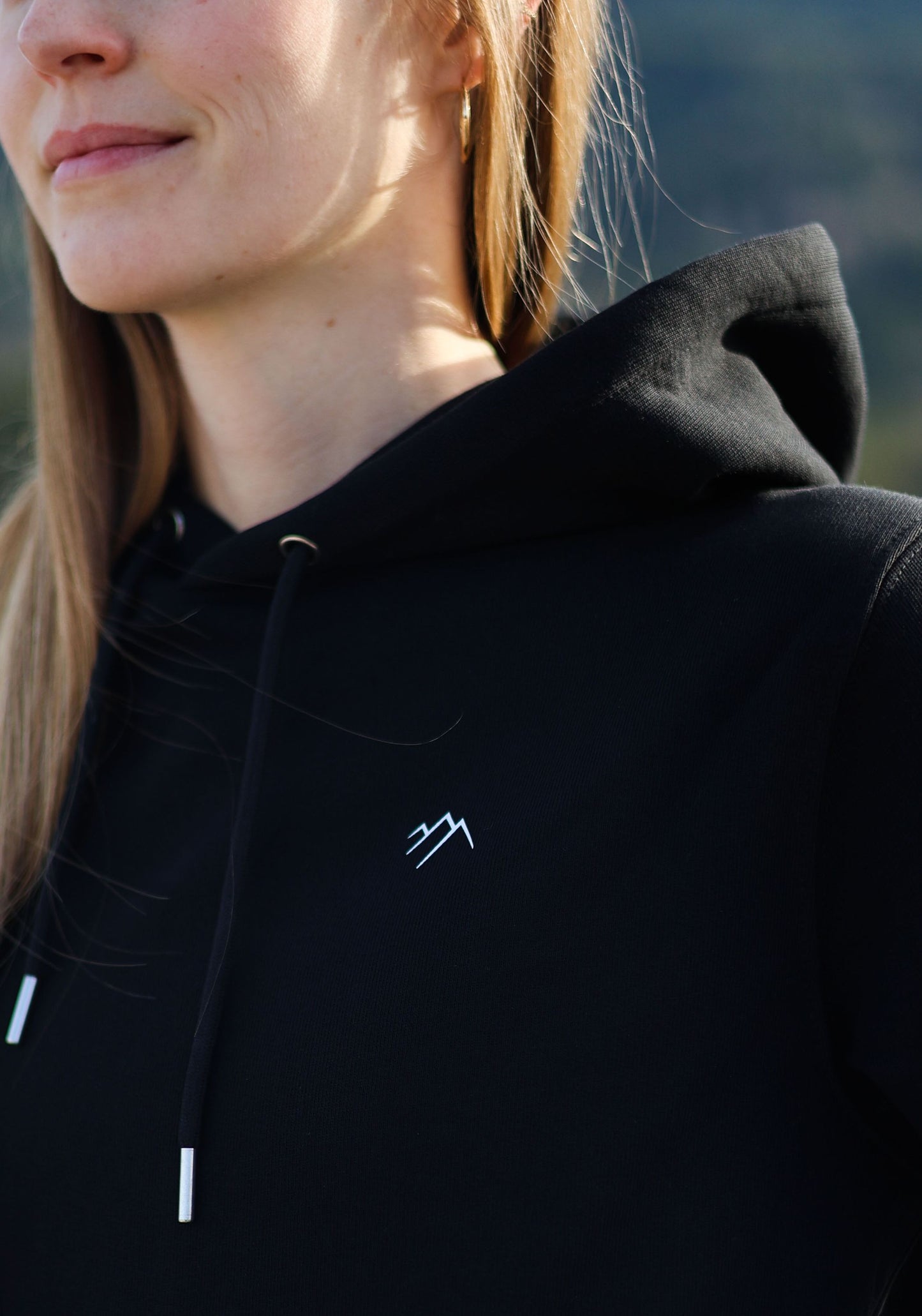 Tofana black + Carezza Hoodie